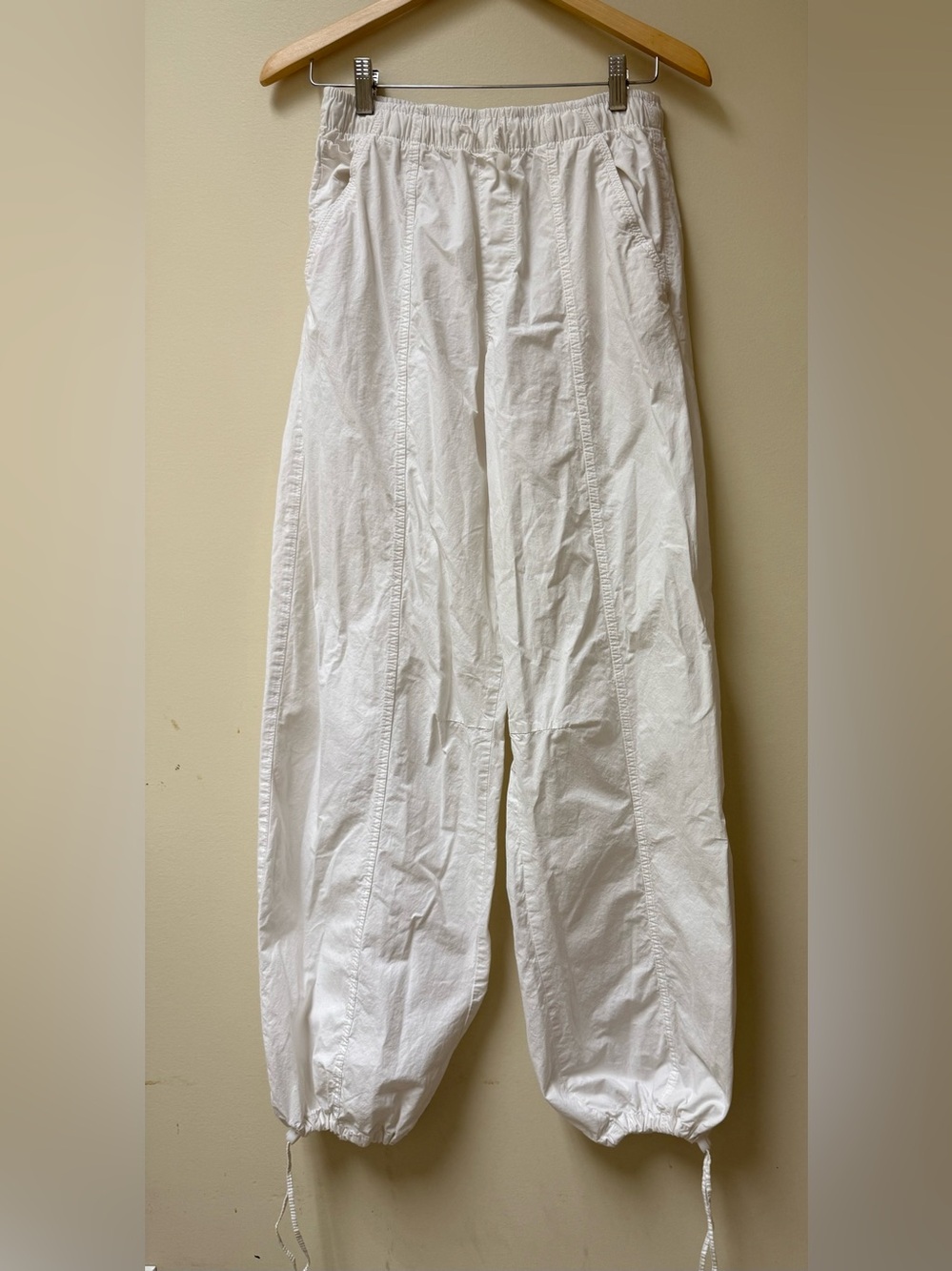 Zara White parachute pants Drawstring Jogger Pants🤣🤣